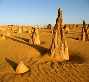 Day Tour to Pinnacles Desert with 4WD Experience